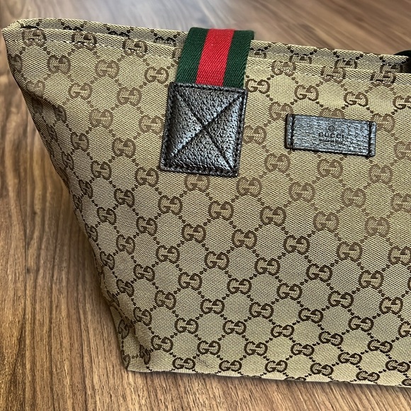 A287 - 💯 % authentic Gucci shoulder bag - Picture 5 of 16